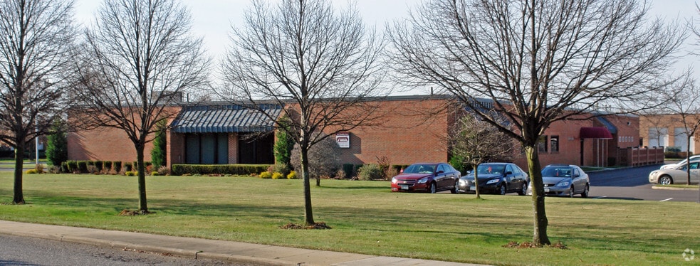 761 Koehler Ave, Ronkonkoma, NY for lease - Building Photo - Image 3 of 18