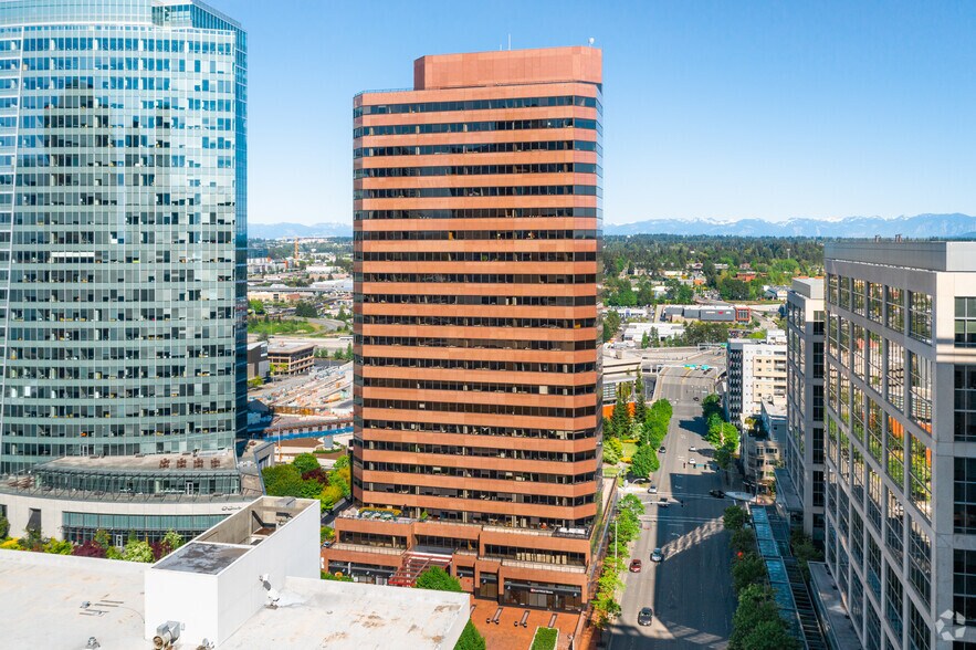 10900 NE 4th St, Bellevue, WA à louer - Photo du bâtiment - Image 2 de 4