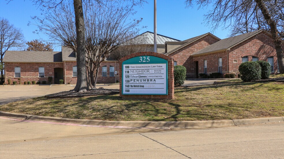 325 Miron Dr, Southlake, TX à louer - Photo du bâtiment - Image 3 de 11