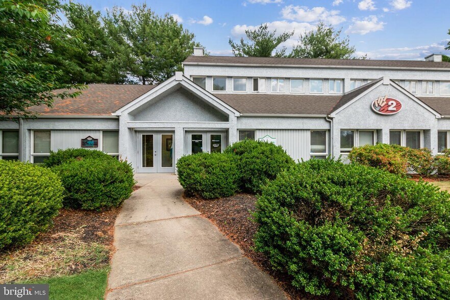 112 Haddontowne Ct, Cherry Hill, NJ à vendre - Photo du bâtiment - Image 2 de 12