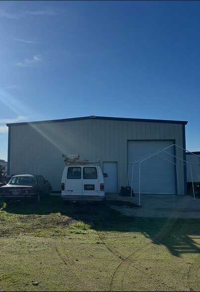 6738 Greenbay Rd, Arbuckle, CA à louer - Photo du bâtiment - Image 2 de 12