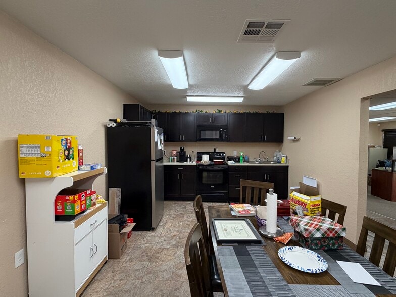 6541 Industrial Ave, Port Richey, FL for lease - Building Photo - Image 2 of 14