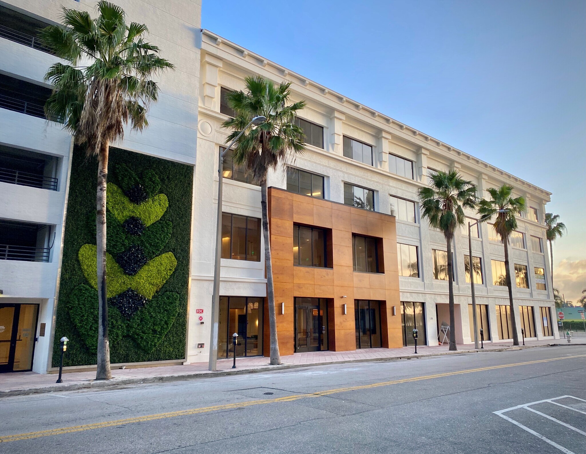 205 Datura St, West Palm Beach, FL à louer Photo principale- Image 1 de 19