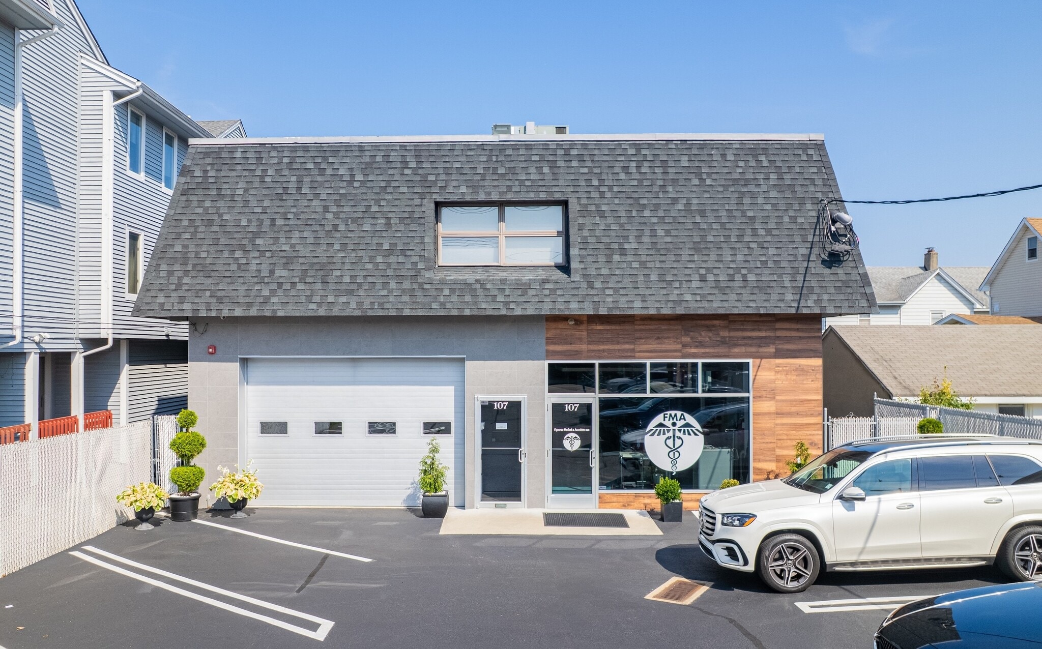 107 Stuyvesant Ave, Lyndhurst, NJ à louer Photo du bâtiment- Image 1 de 18