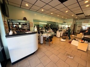 1253 Vine St, Los Angeles, CA à louer Photo intérieure- Image 1 de 5