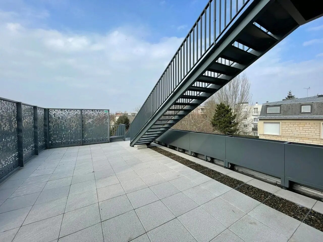 Bureau dans Nogent-sur-Marne à vendre Photo du bâtiment- Image 1 de 8