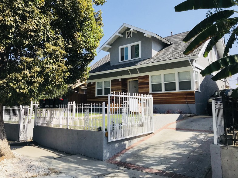 208 N Coronado St, Los Angeles, CA for sale - Primary Photo - Image 1 of 28