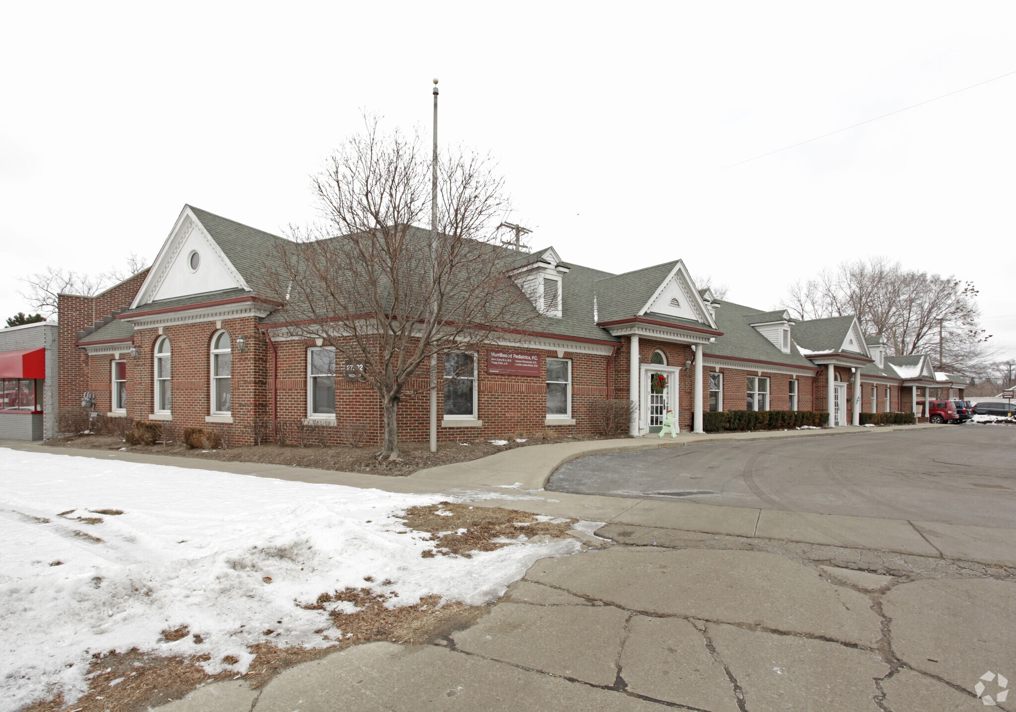 27332 Woodward Ave, Royal Oak, MI for lease Primary Photo- Image 1 of 18