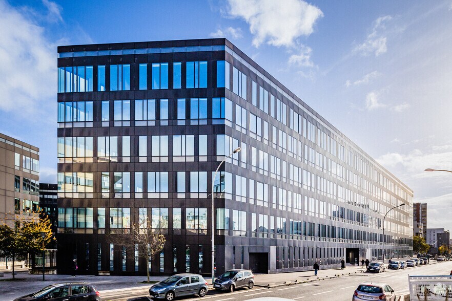 9 Rue Henri Barbusse, Gennevilliers, Gennevilliers à louer - Photo du bâtiment - Image 3 de 3