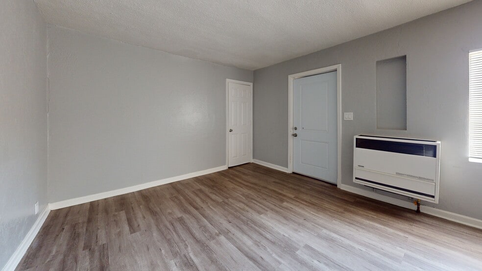 6619-6625 Bancroft Ave, Oakland, CA for sale - Building Photo - Image 3 of 10