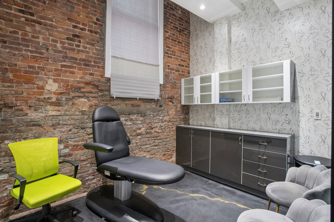 721 Saint Nicholas Ave, New York, NY 10031 - Unit COMM - - Interior Photo - Image 2 of 8