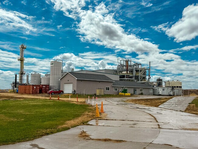 More details for 5640 44th Ave S, Clinton, IA - Industrial for Sale