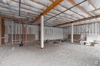 5765 Commercial St SE, Salem, OR à louer Photo intérieure- Image 2 de 4