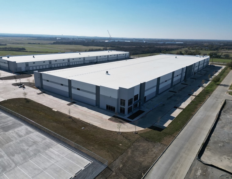 4610 Jim Christal Rd, Denton, TX for lease - Building Photo - Image 2 of 8