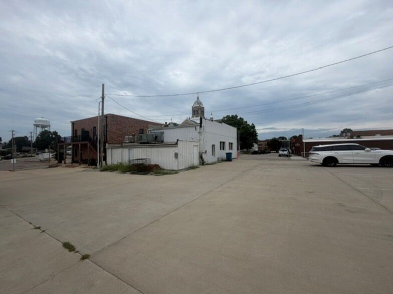 220 Maynard St, Warrensburg, MO for lease - Building Photo - Image 3 of 3