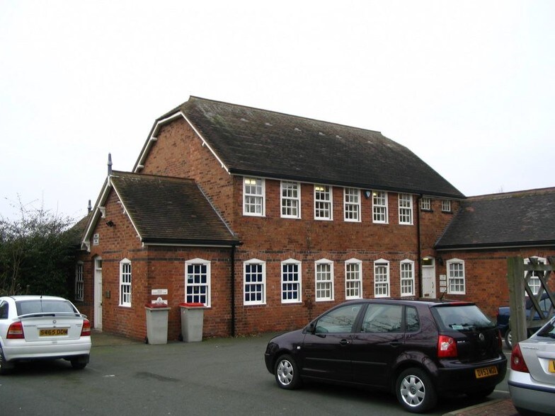Holyhead Rd, Telford à louer - Photo du bâtiment - Image 2 de 2