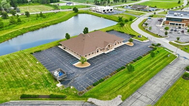 9109 Stellhorn Crossing Blvd, Fort Wayne, IN à louer Photo du bâtiment- Image 2 de 50