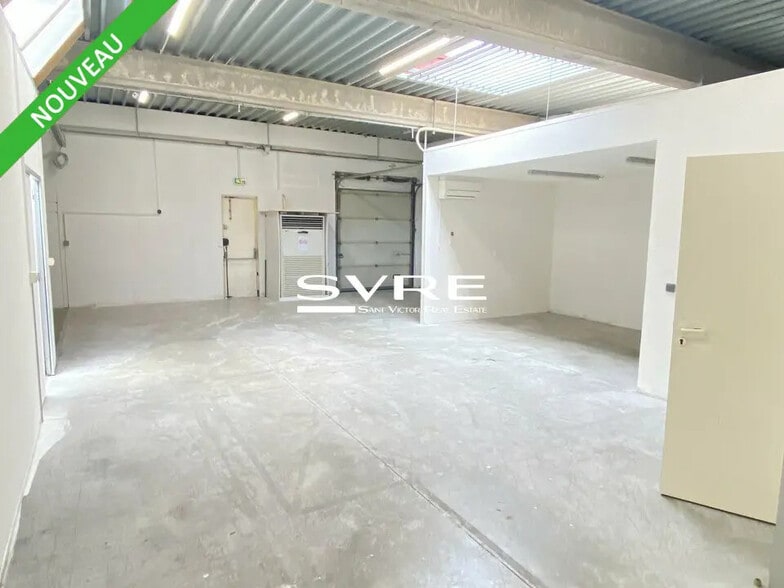 Office in Aubagne for lease - Interior Photo - Image 3 of 13