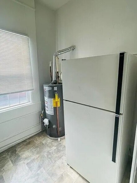 1112 N Eden St, Baltimore, MD à vendre - Photo du bâtiment - Image 3 de 16