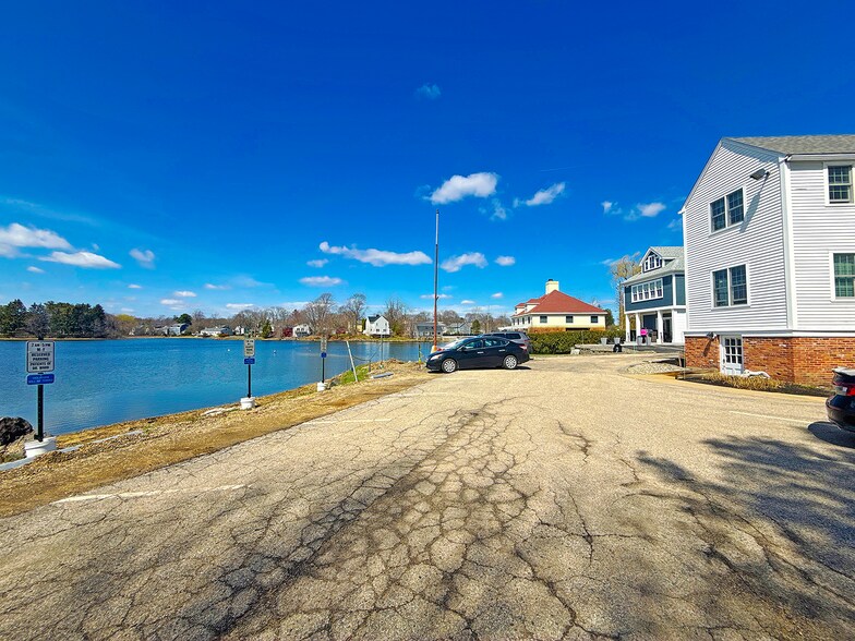 118 Maplewood Ave, Portsmouth, NH à vendre - Photo du bâtiment - Image 3 de 5