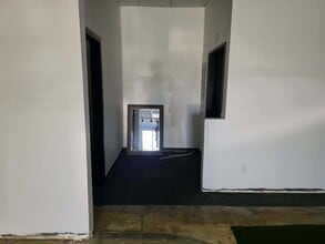 3885-3977 Cochran St, Simi Valley, CA for lease Interior Photo- Image 2 of 4