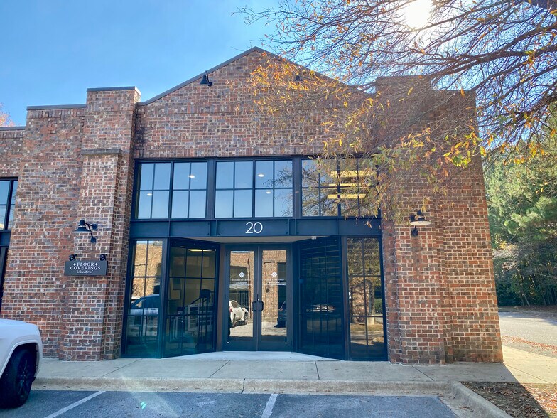 2803 Greystone Commercial Blvd, Birmingham, AL for lease - Building Photo - Image 2 of 9