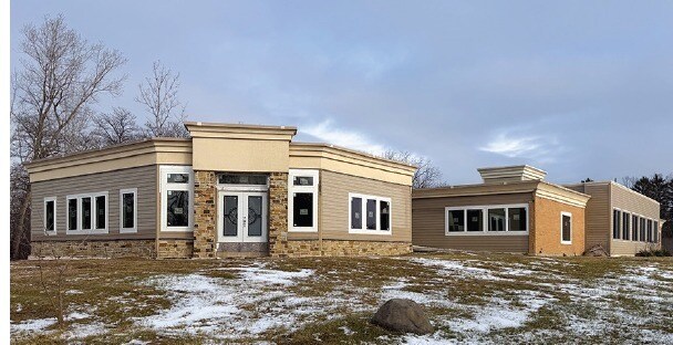 8200-8218 N Teutonia Ave, Brown Deer, WI à louer Photo principale- Image 1 de 3
