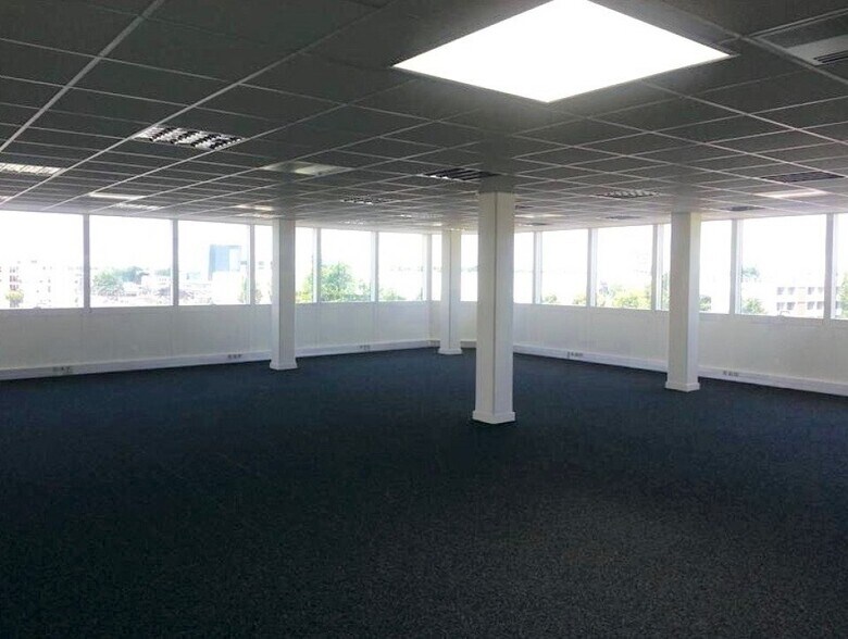 Bureau dans Vélizy-Villacoublay à vendre - Photo intérieure - Image 2 de 5