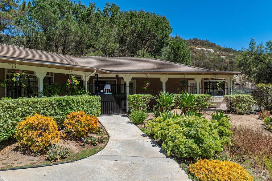 12750 Monte Vista Rd, Poway, CA for sale - Primary Photo - Image 1 of 8