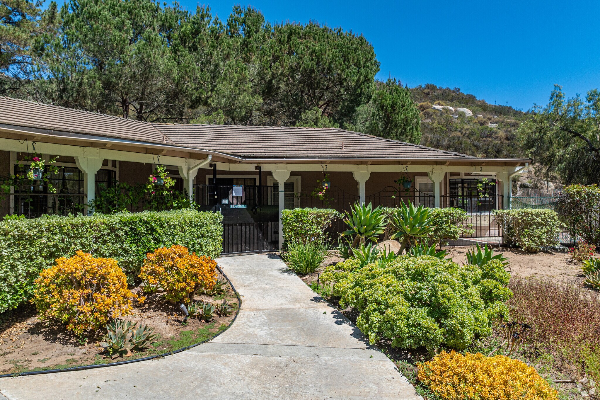 12750 Monte Vista Rd, Poway, CA for sale Primary Photo- Image 1 of 9