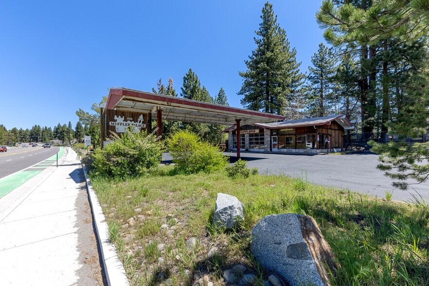 2774 Lake Tahoe Blvd, South Lake Tahoe, CA for sale - Building Photo - Image 3 of 32
