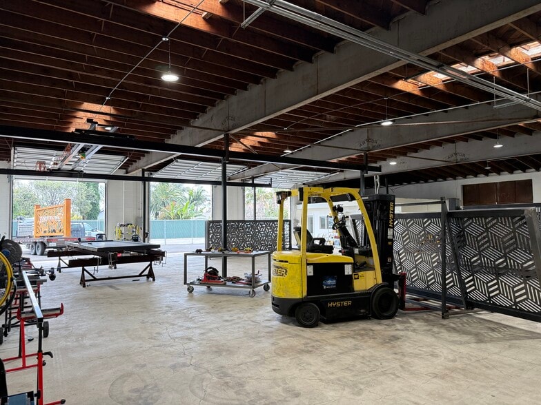 1726 N Ventura Ave, Ventura, CA for lease - Building Photo - Image 2 of 5