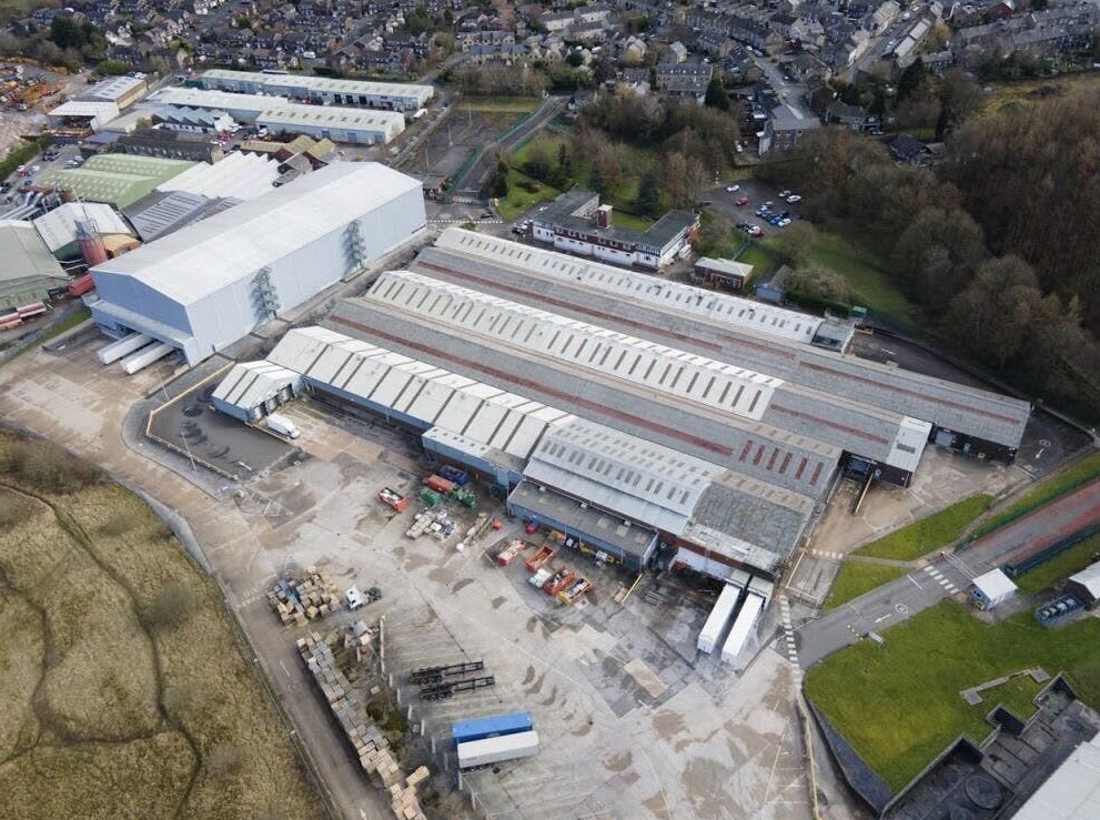 5 Woolley Bridge Rd, Glossop à louer Photo principale- Image 1 de 5