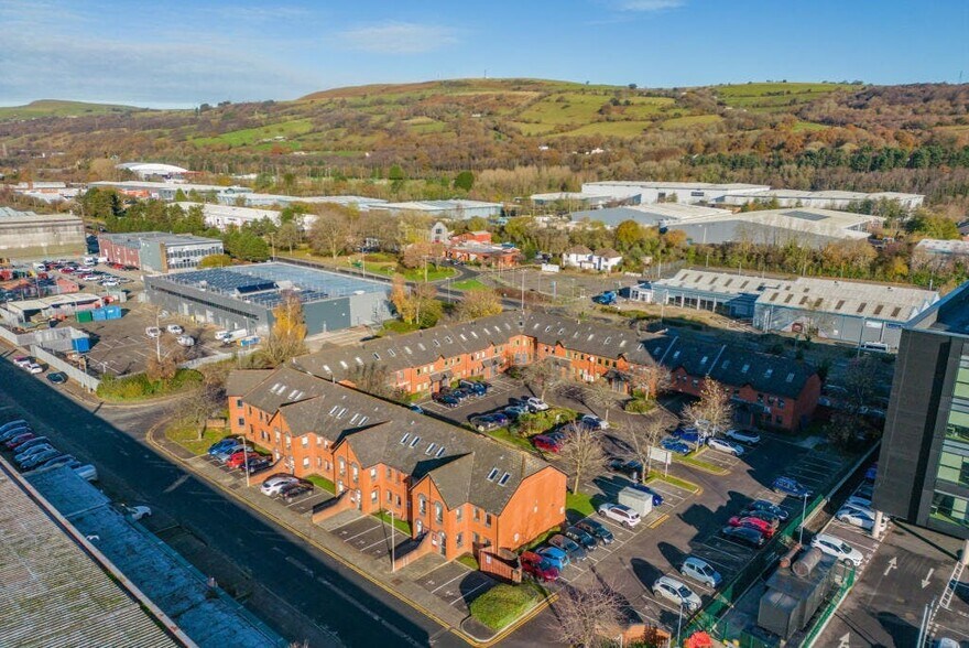 Centre Ct, Pontypridd à louer - Aérien - Image 1 de 22
