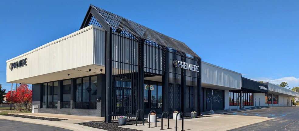 840 Clark St, Big Rapids, MI à louer - Photo du bâtiment - Image 2 de 2