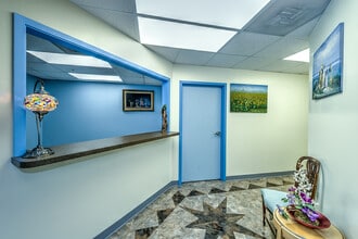 4211 N Cicero Ave, Chicago, IL for lease Interior Photo- Image 2 of 5