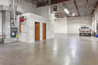 1300-1322 Adams St, Kansas City, KS à louer Photo intérieure- Image 2 de 5