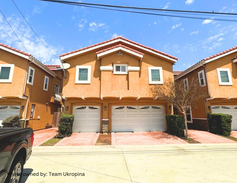 12712 Menlo Ave, Hawthorne, CA à vendre - Photo du bâtiment - Image 2 de 10