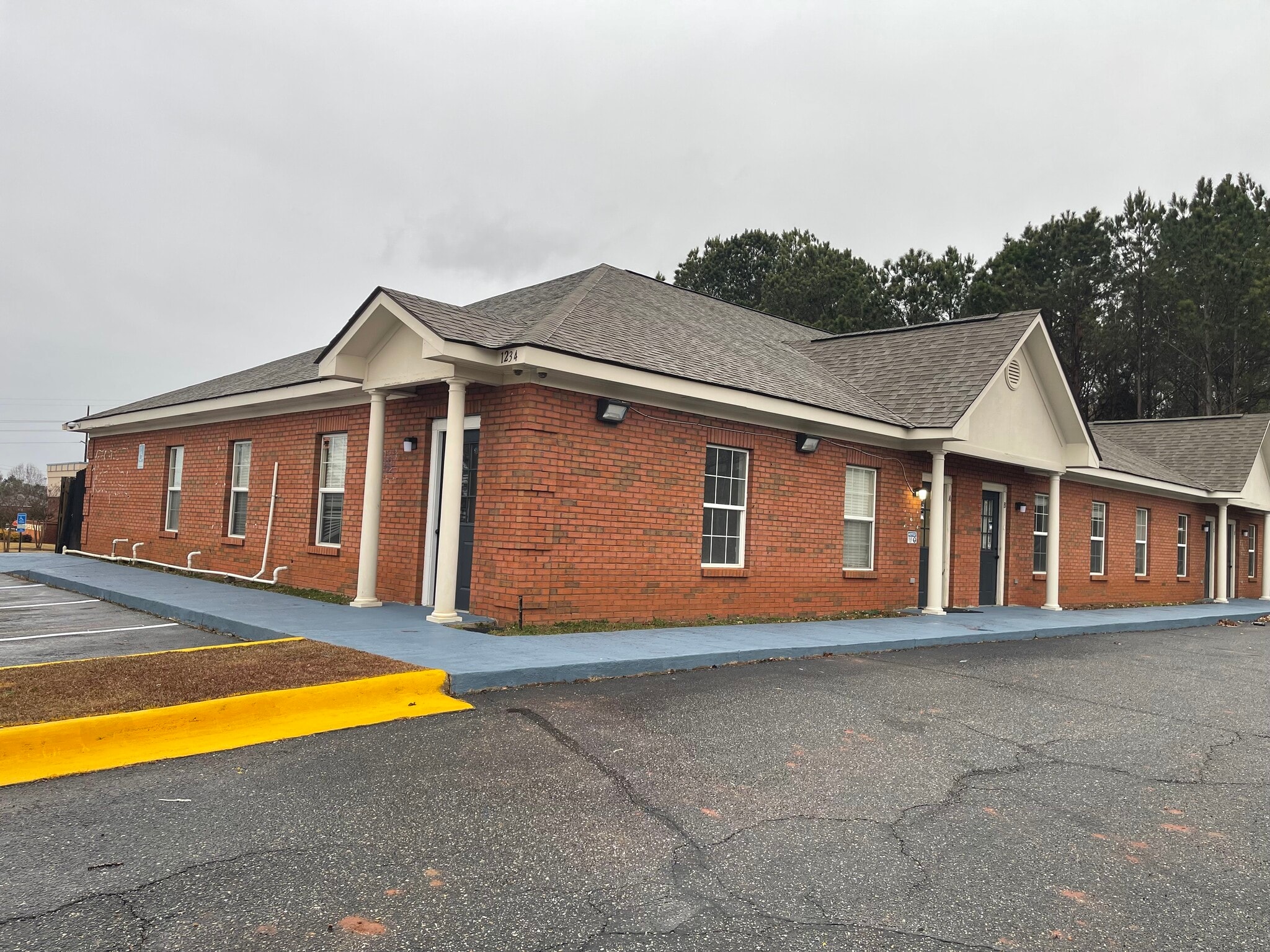 1234 Commerce Dr, Auburn, AL à louer Photo du bâtiment- Image 1 de 2
