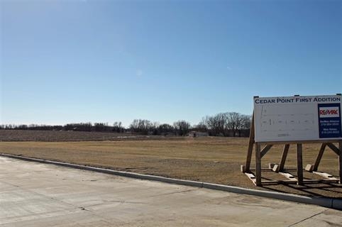 3300 E Bremer Ave, Waverly, IA for sale Primary Photo- Image 1 of 1