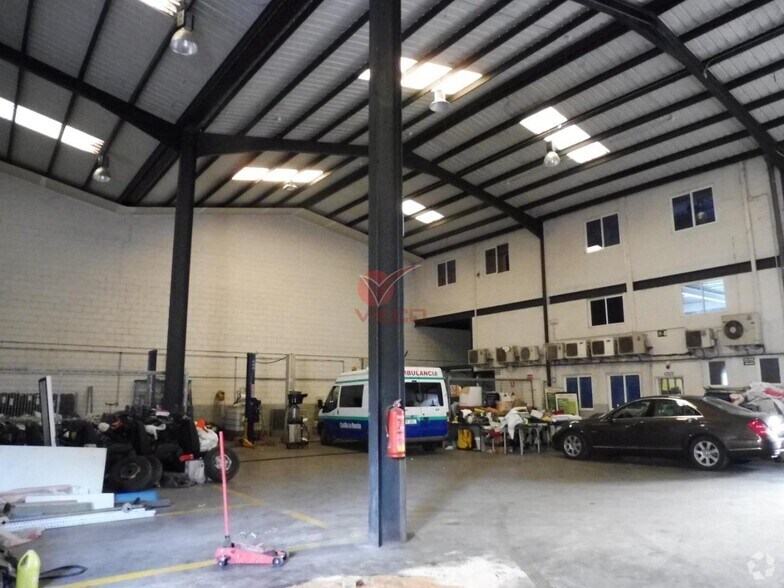 Industriel dans Cuenca, Cuenca à louer - Photo du bâtiment - Image 2 de 14