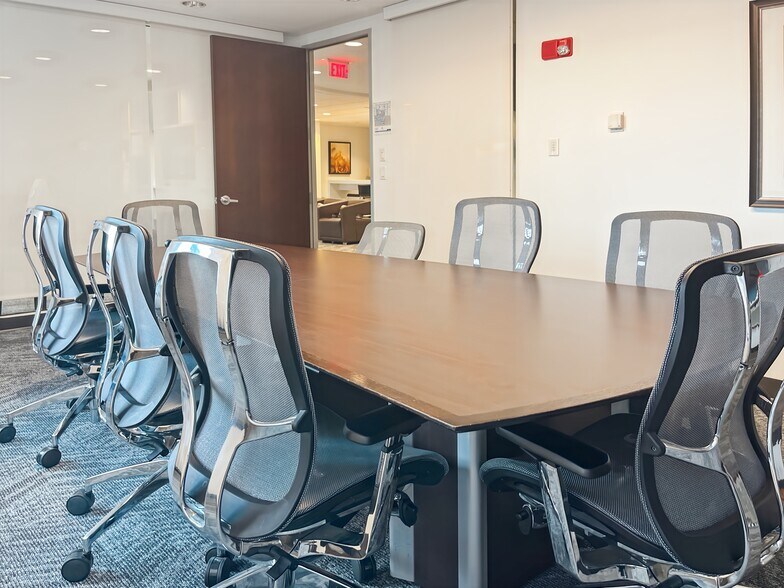 510 Clinton Sq, Rochester, NY for lease - Interior Photo - Image 2 of 31