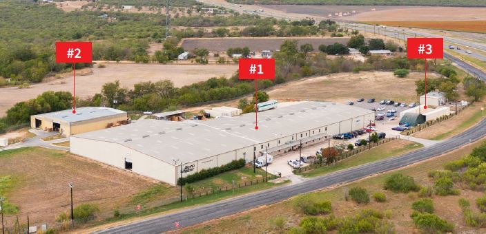 13700-13812 US Highway 90 W, San Antonio, TX à vendre - Photo du bâtiment - Image 2 de 13