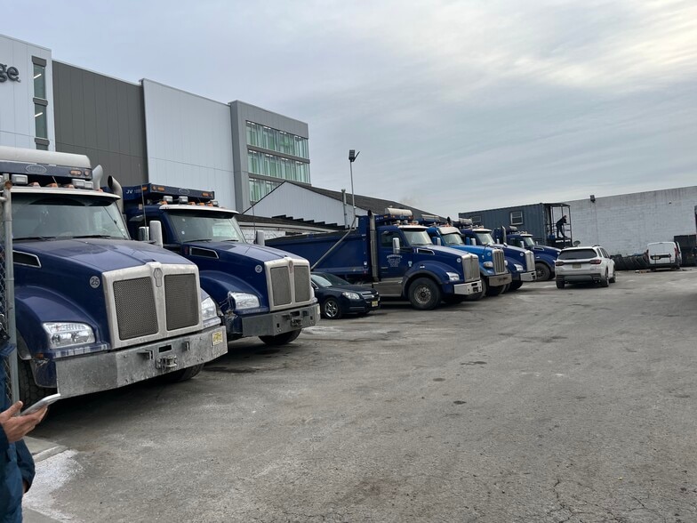 16-20 Margaretta st, Newark, NJ à louer - Photo principale - Image 1 de 2