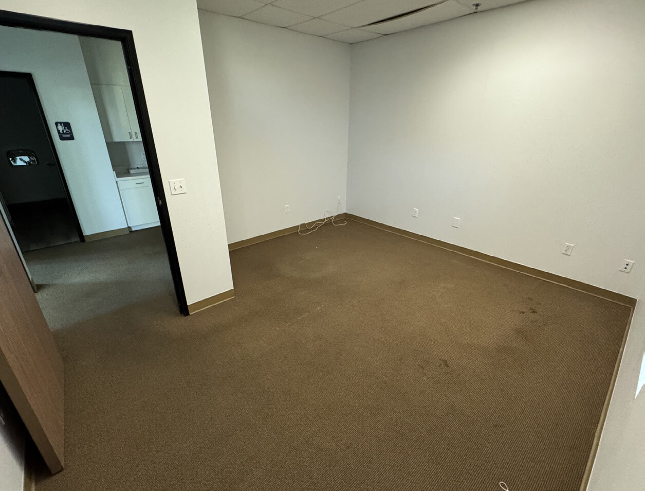 41680 Corporate Center Dr, Murrieta, CA for lease Interior Photo- Image 1 of 7