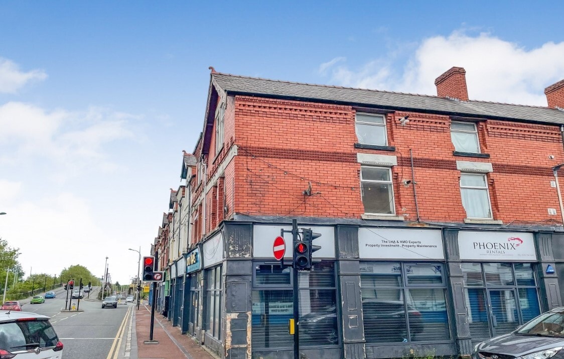 23-25 Whitby Rd, Ellesmere Port for lease Primary Photo- Image 1 of 17