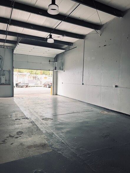 1705 Cattlemen Rd, Sarasota, FL for lease - Building Photo - Image 2 of 15