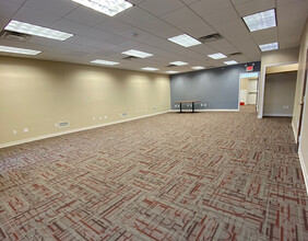 4230-4236 Merrick Rd, Massapequa, NY for lease Interior Photo- Image 1 of 8