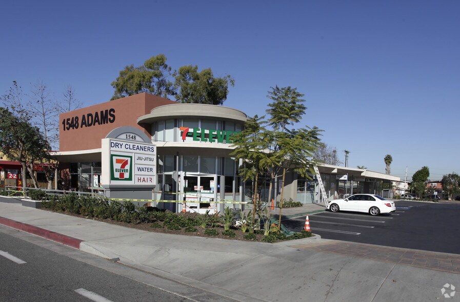 1500 Adams Ave, Costa Mesa, CA à louer - Photo du bâtiment - Image 3 de 6