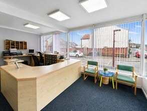 5 Bartlett St, Caerphilly à louer Photo intérieure- Image 2 de 3